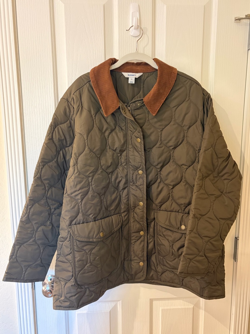 Old Navy olive green quilted chore jacket with corduroy collar